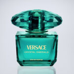 VERSACE CRYSTAL EMERALD: VỆT HƯƠNG MÊ HOẶC DƯỚI ÁNH ĐÈN TIỆC ĐÊM 